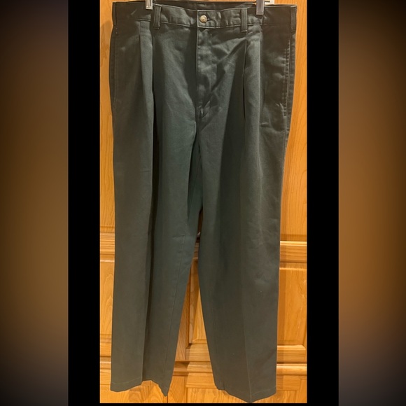 Bay to Bay Other - Bay to Bay Green Khaki Pants Pleated Front Size 33 X 30